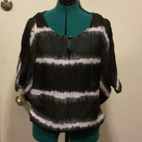 Converse One Star lightweight top size Small button front tie-dye print - Picture 2 of 8